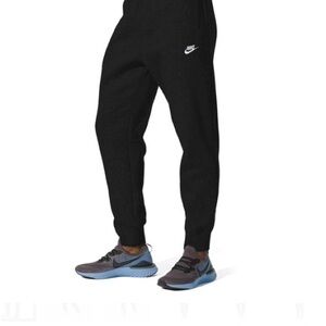 Men’s black Nike joggers